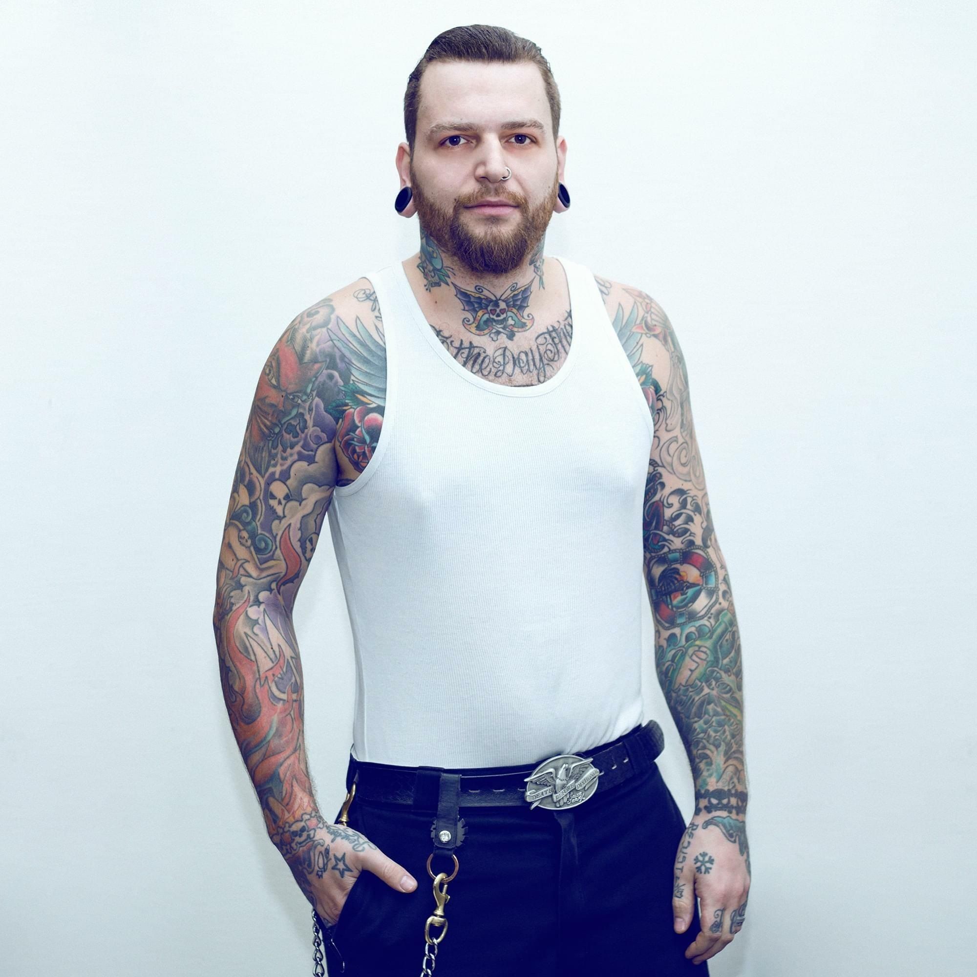 Piercing TRIBO Tattoo & Piercing Praha